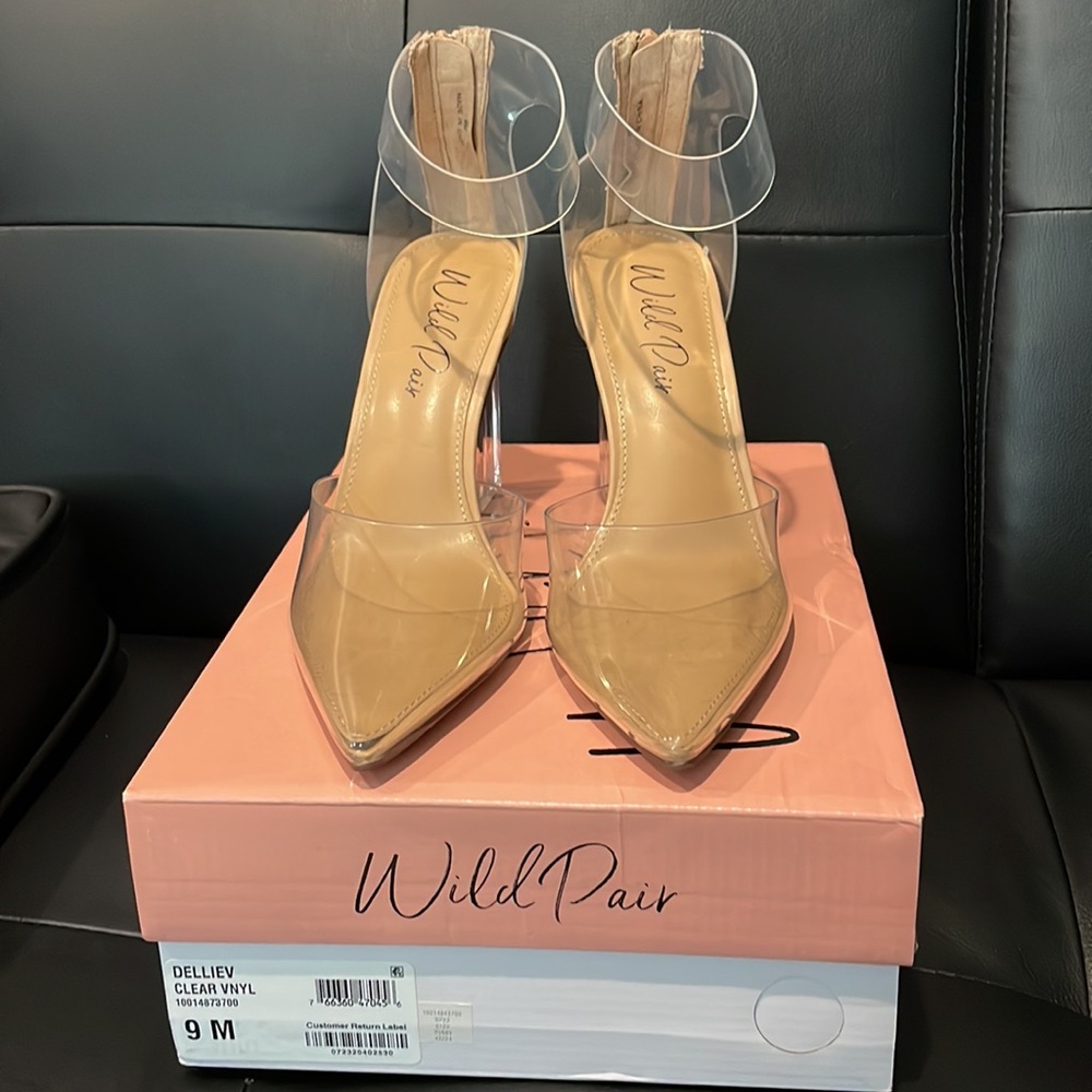 Delliev Clear VNYL Heel